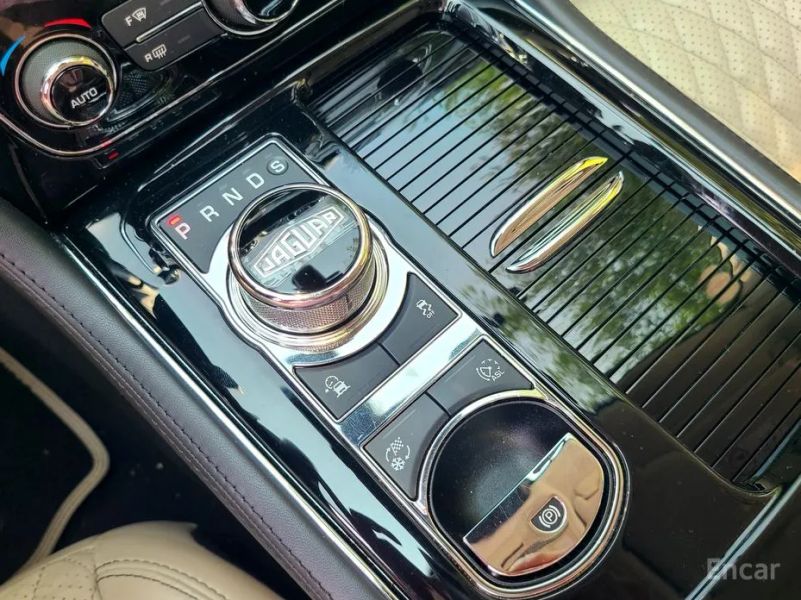 Jaguar XJ