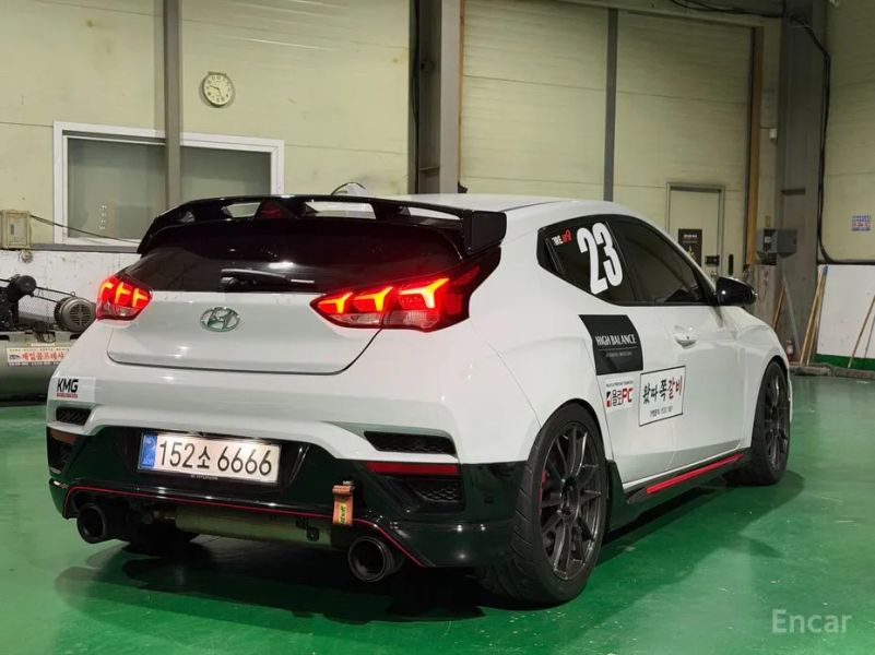 Hyundai Veloster