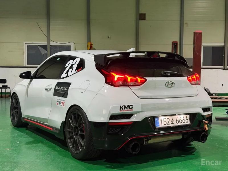 Hyundai Veloster