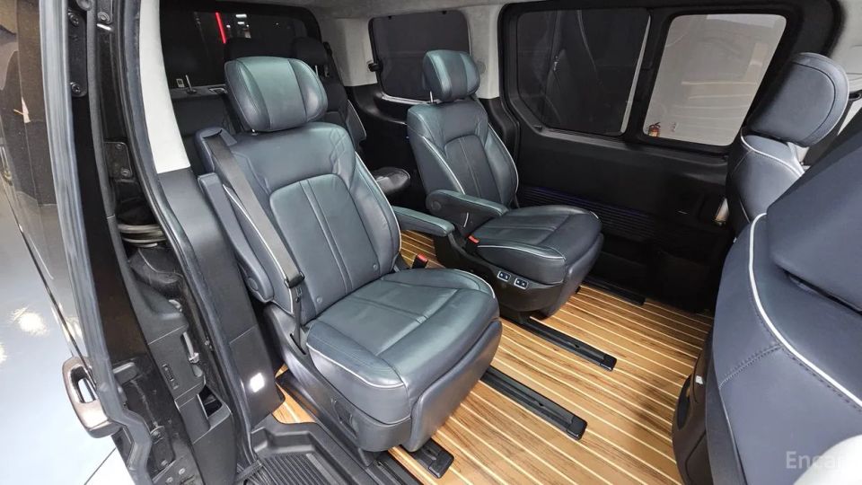 Hyundai Staria