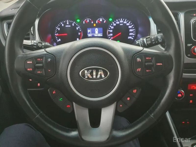 Kia Carens