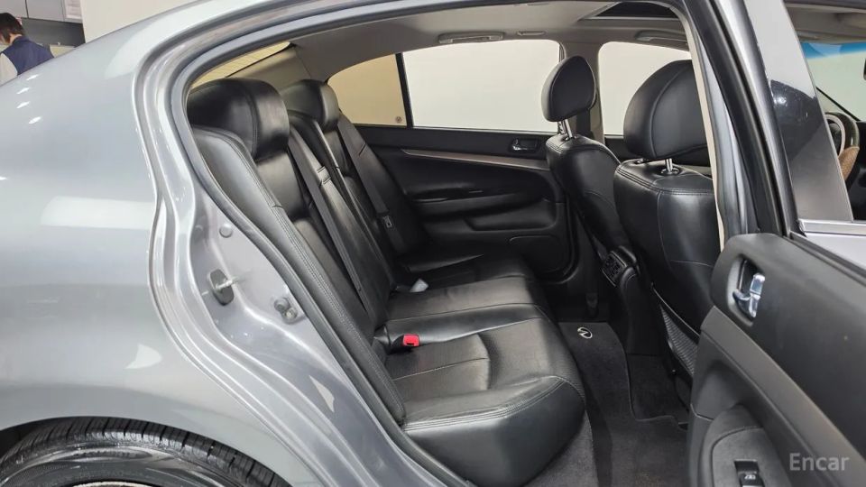 Infiniti G