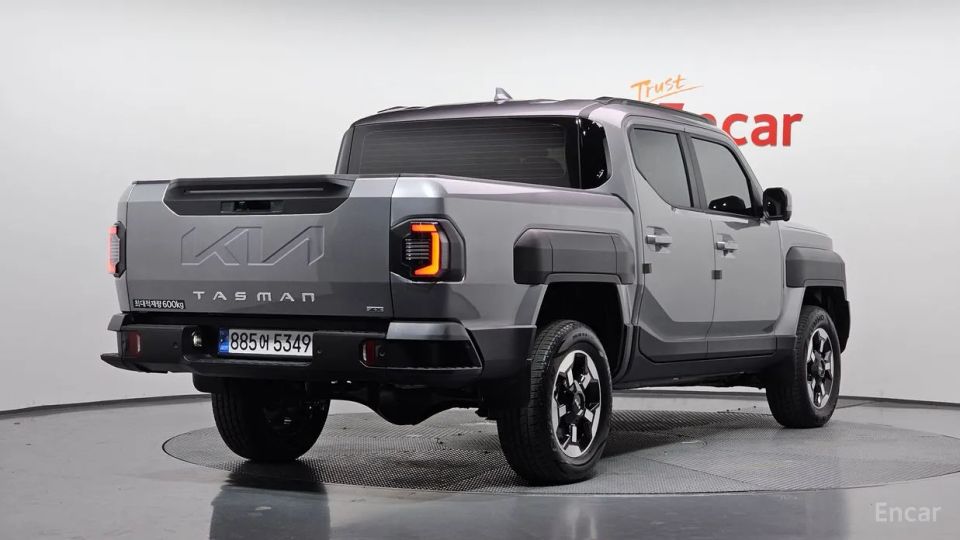 Kia Tasman