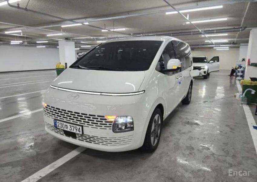 Hyundai Staria