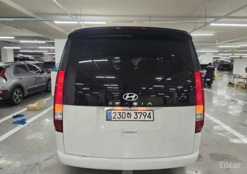 Hyundai Staria