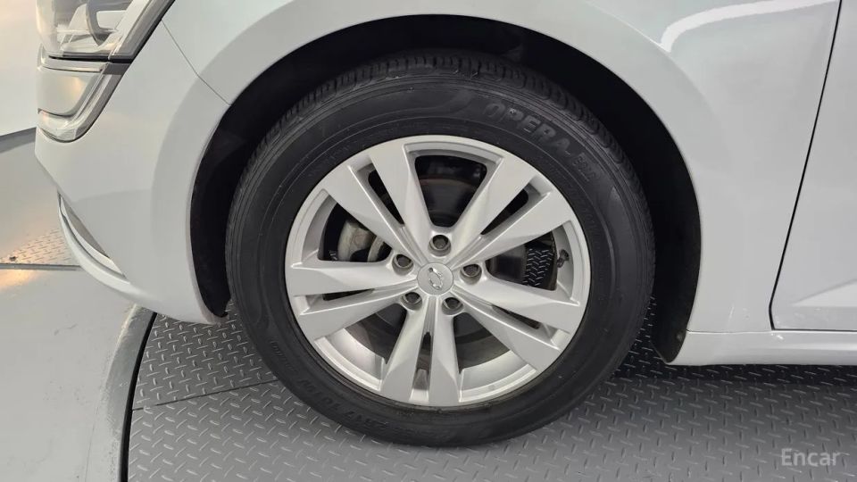 Renault-KoreaSamsung SM6