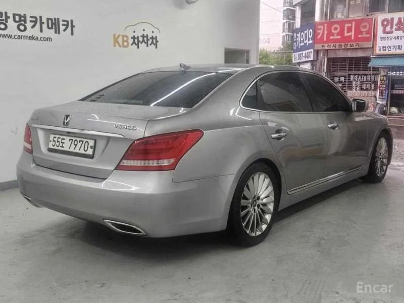 Hyundai Equus