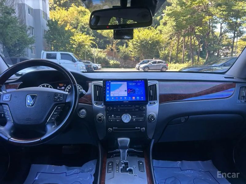 Hyundai Equus