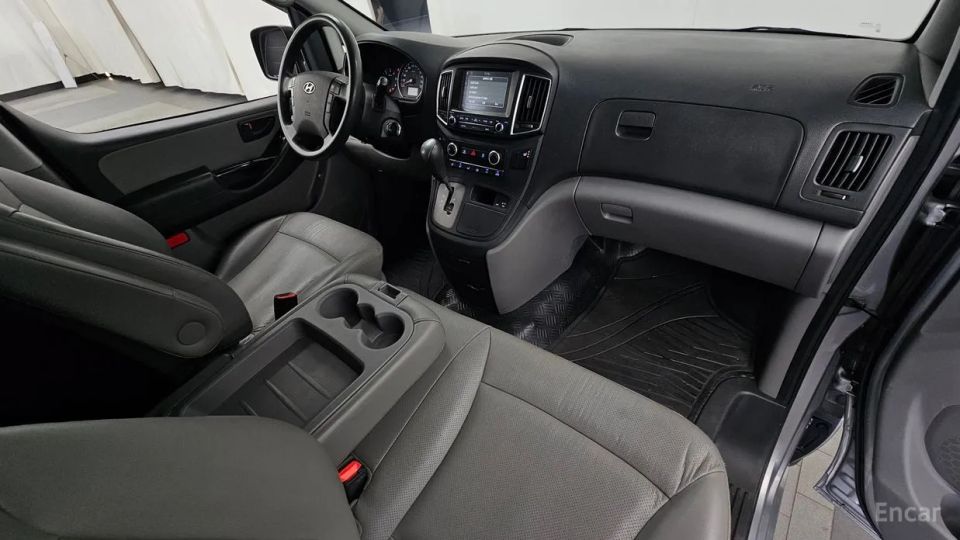 Hyundai Starex