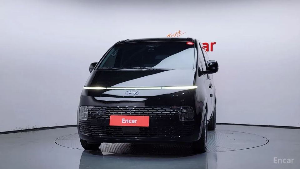 Hyundai Staria