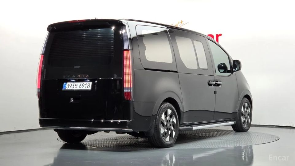 Hyundai Staria