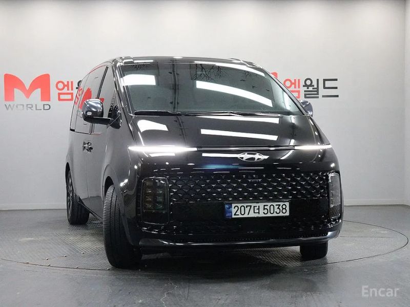 Hyundai Staria