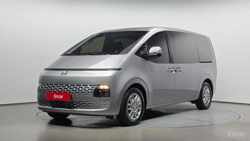 Hyundai Staria