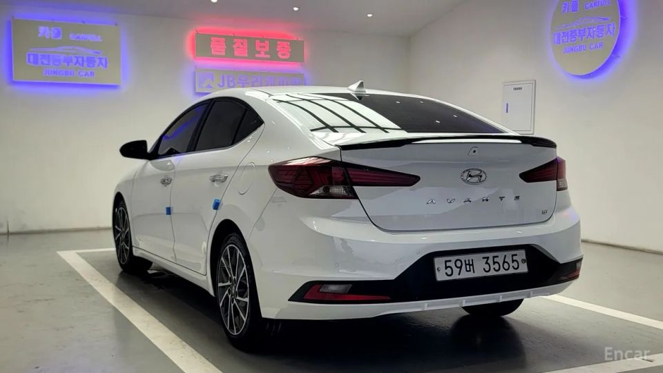 Hyundai AVANTE