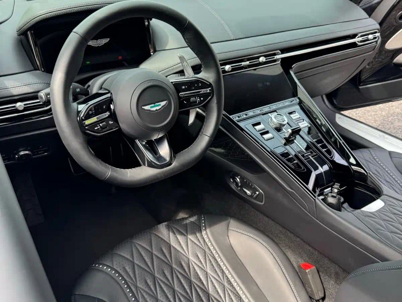 Aston-martin db