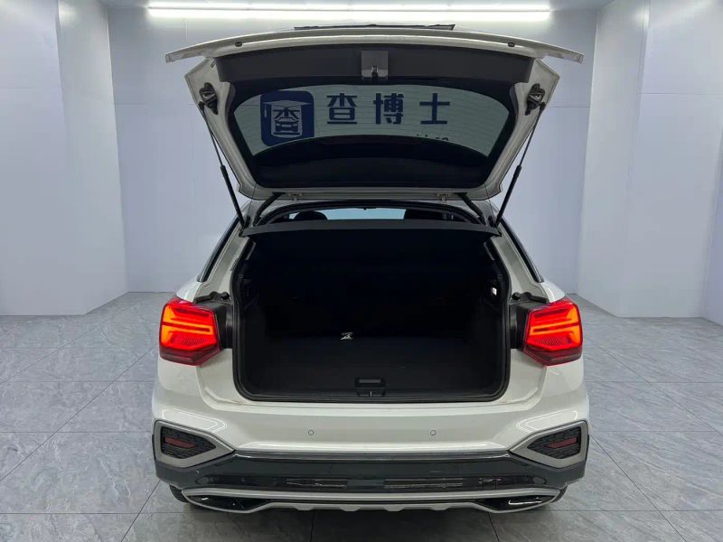 Audi q2l