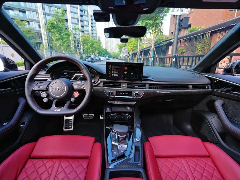 Audi S4