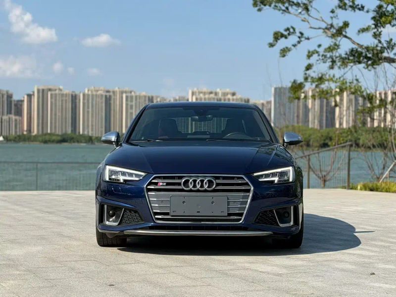 Audi s