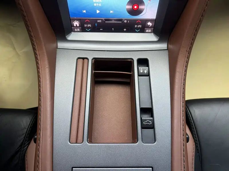 Aston-martin vantage