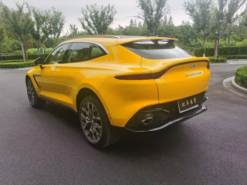 Aston-martin dbx
