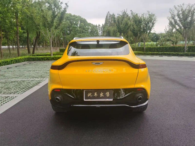 Aston-martin dbx