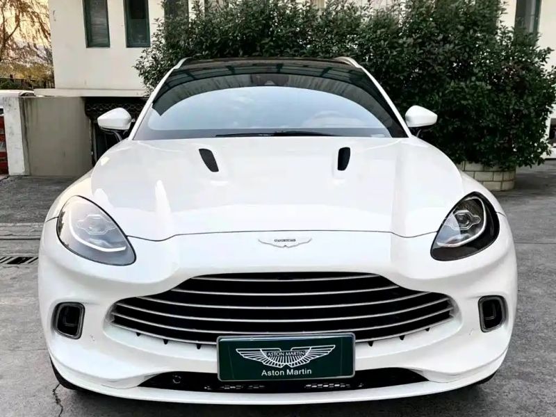 Aston-martin dbx