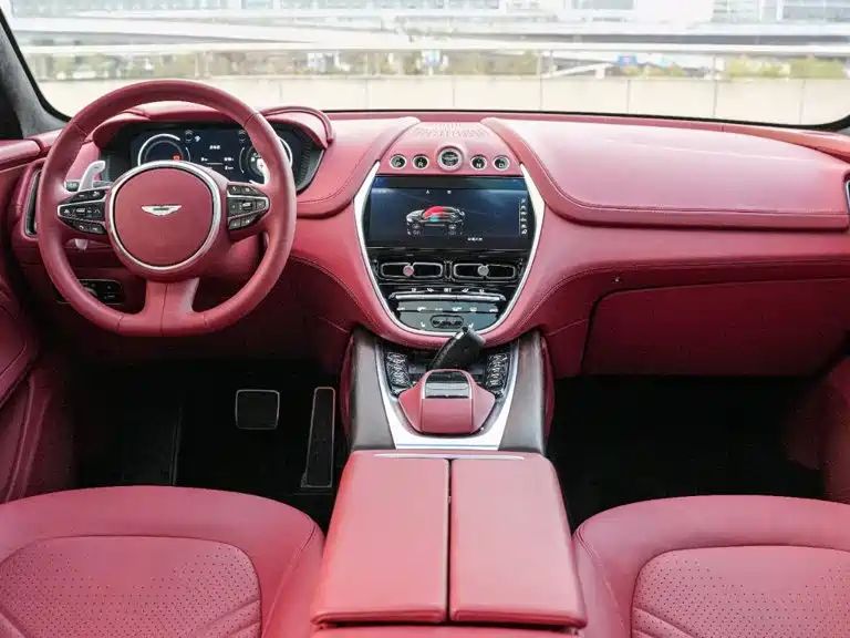 Aston-martin dbx
