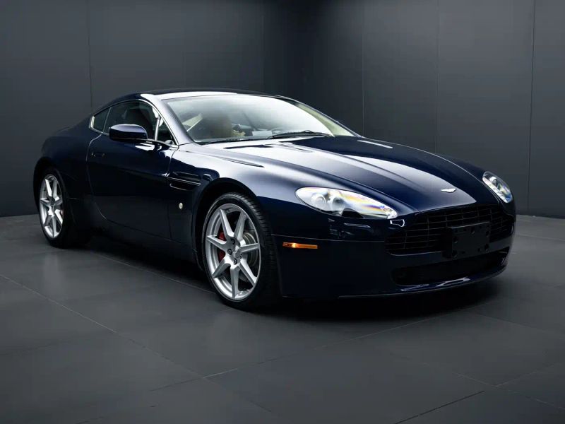 Aston-martin v8_vantage
