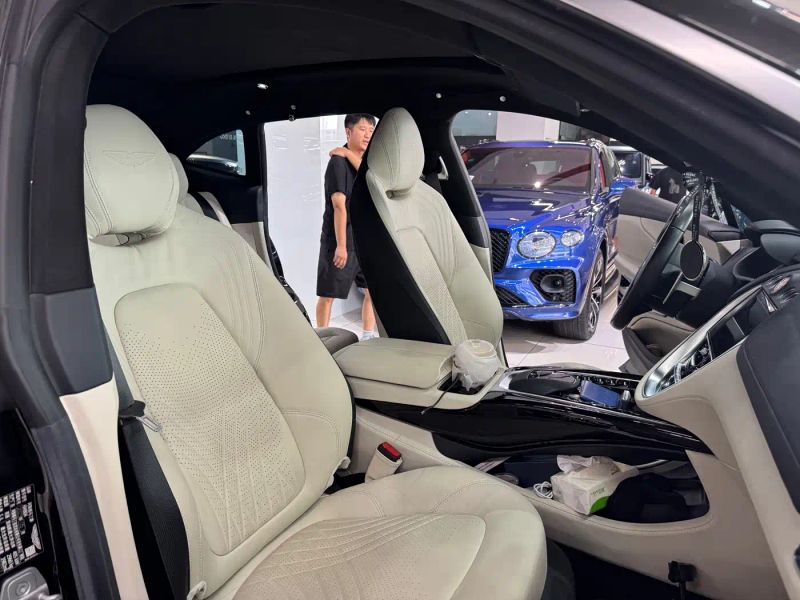Aston-martin dbx