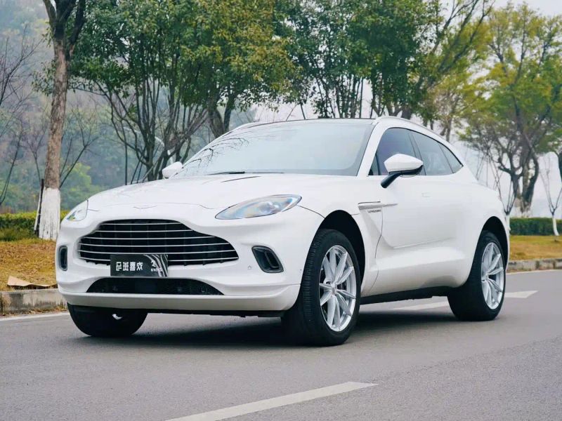 Aston-martin dbx