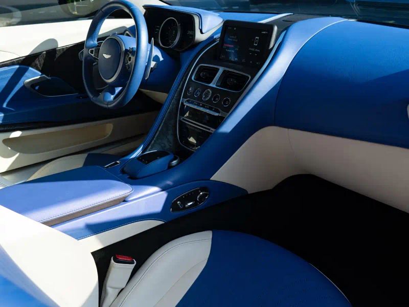 Aston-martin db