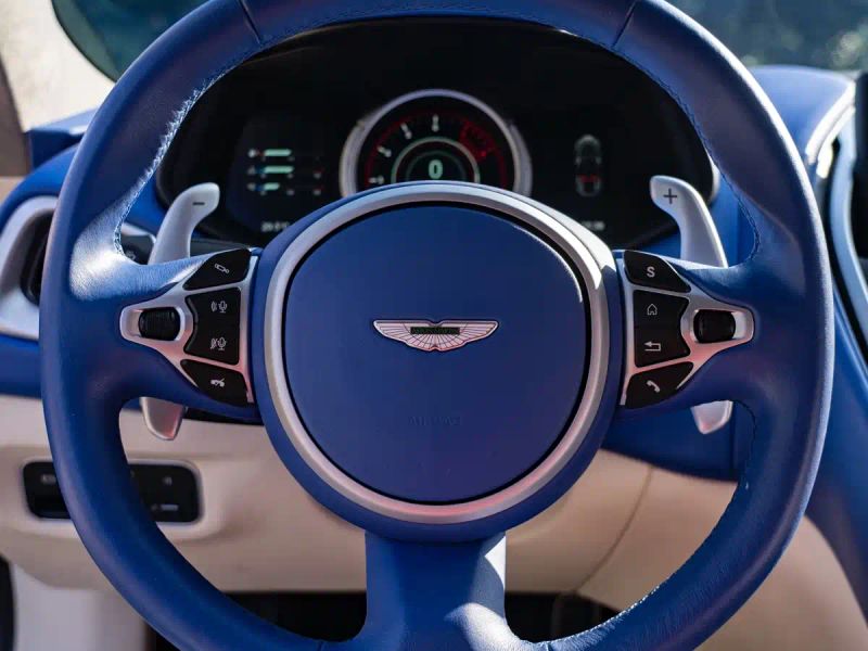 Aston-martin db