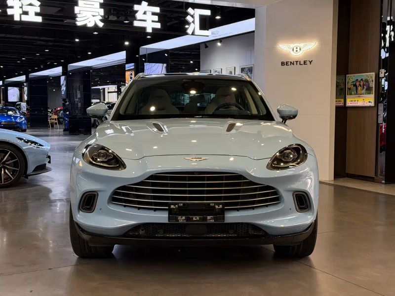 Aston-martin dbx
