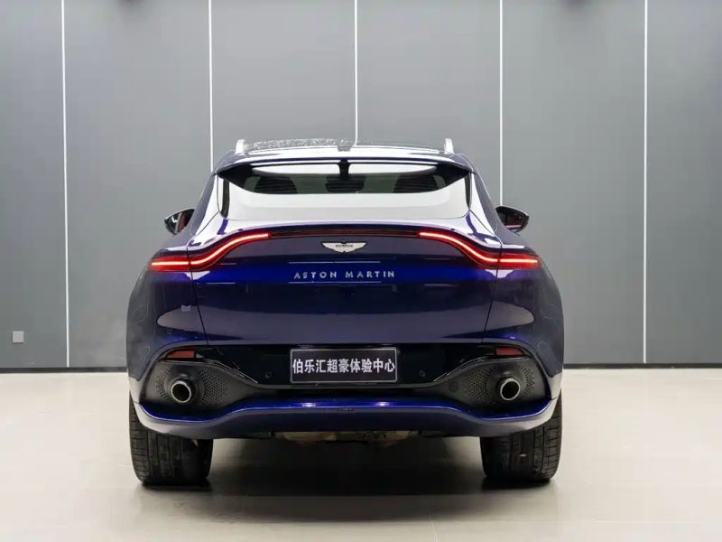 Aston-martin dbx