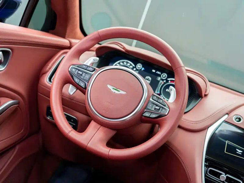 Aston-martin dbx