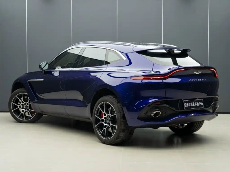Aston-martin dbx