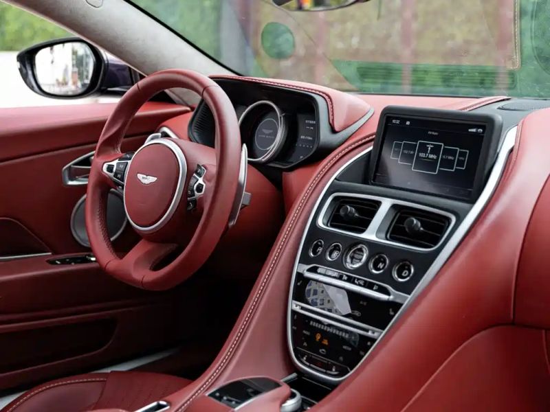 Aston-martin db