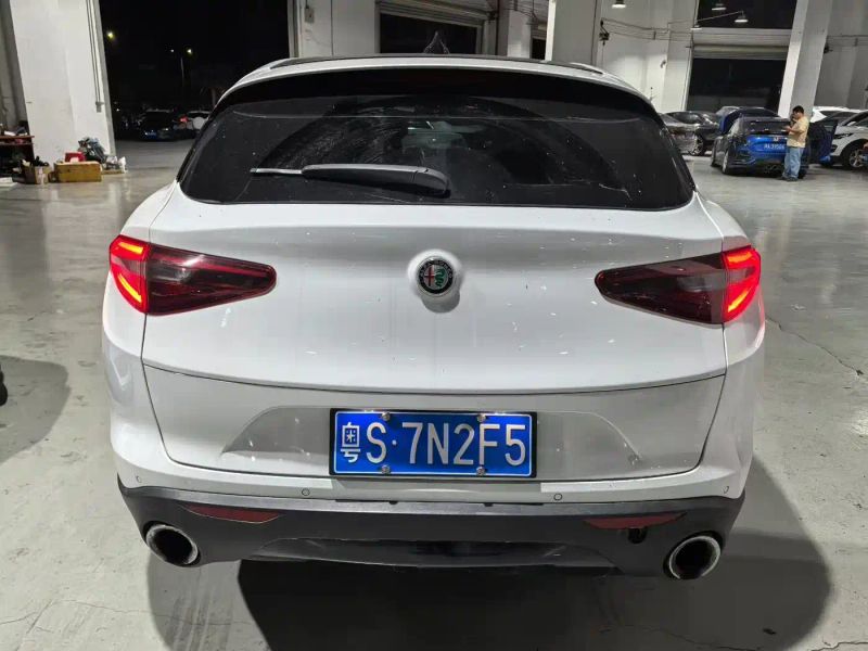 giulia stelvio