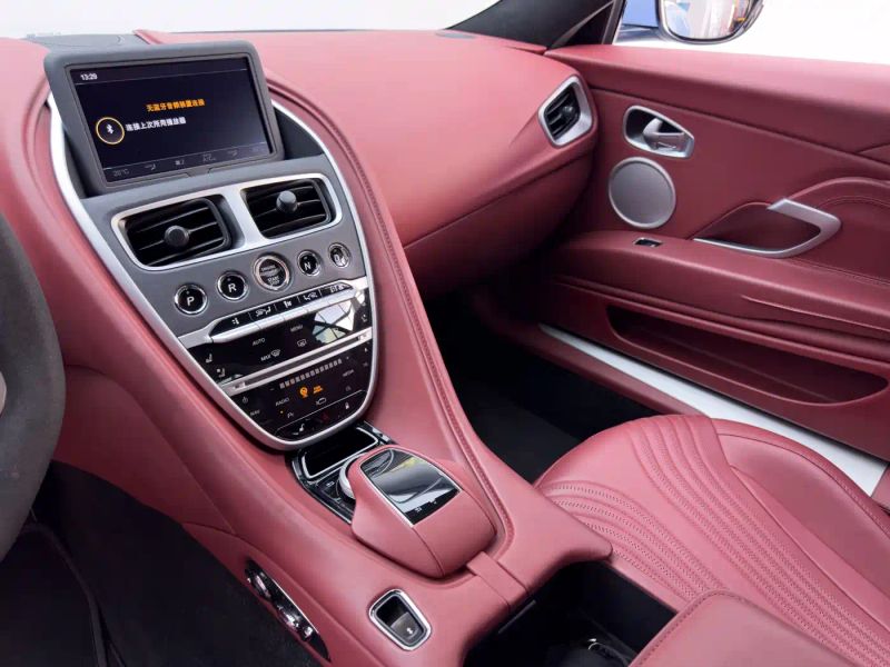Aston-martin db