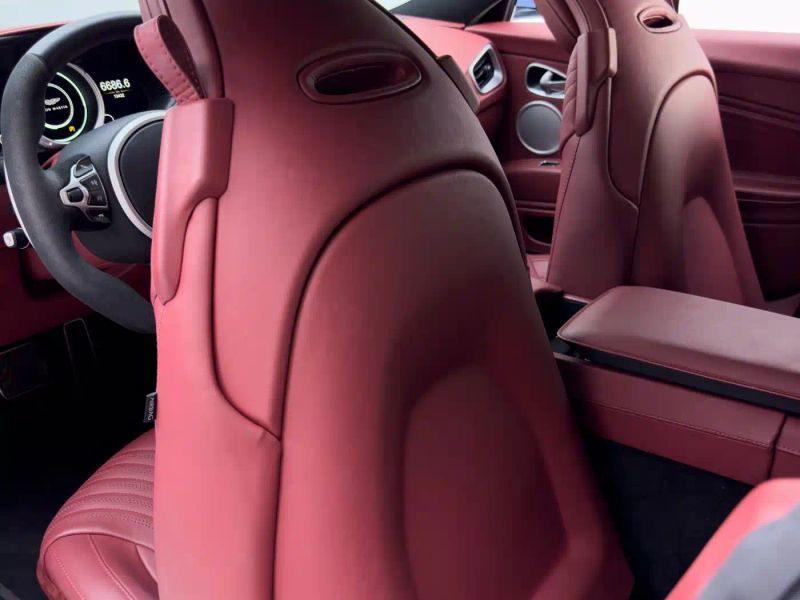Aston-martin db