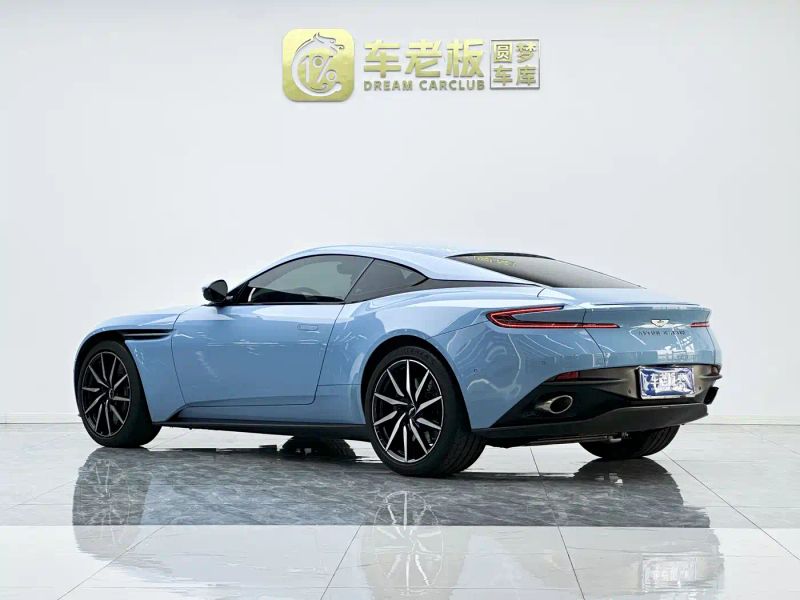Aston-martin db