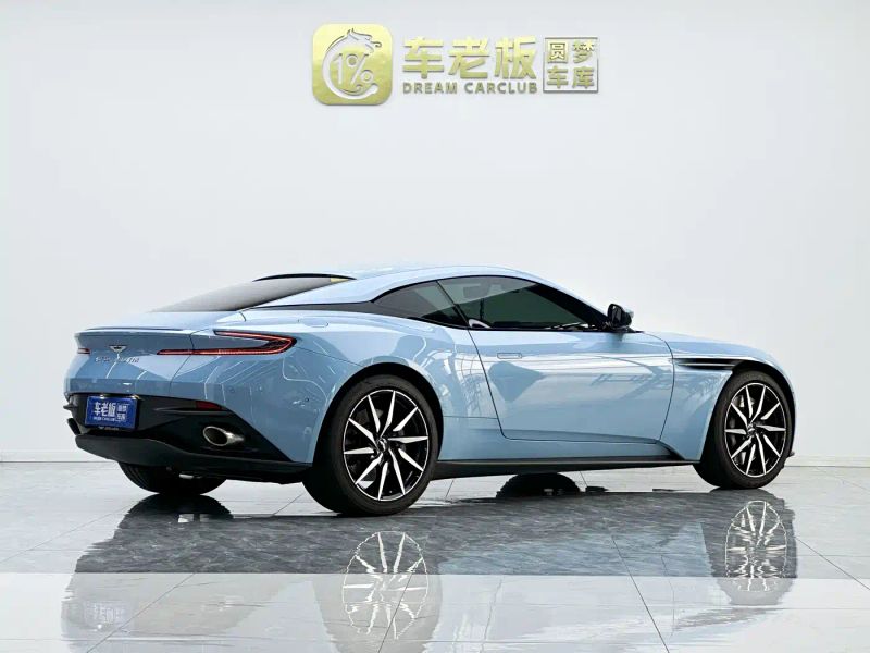 Aston-martin db
