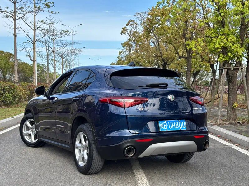 giulia stelvio