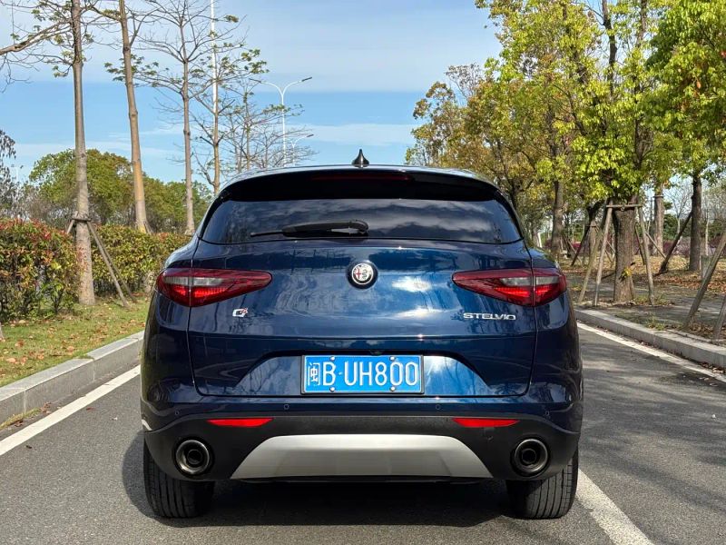 giulia stelvio