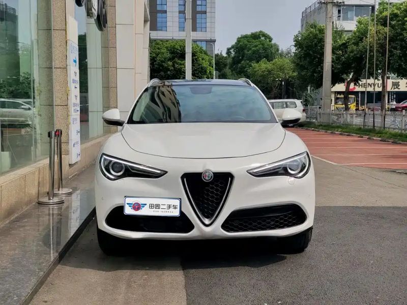 giulia stelvio