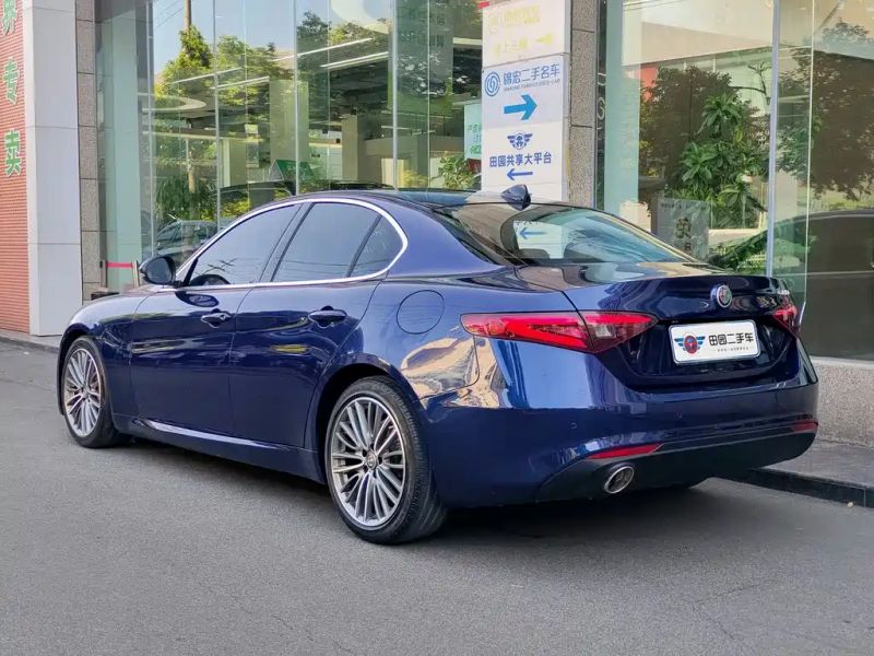 giulia giulia