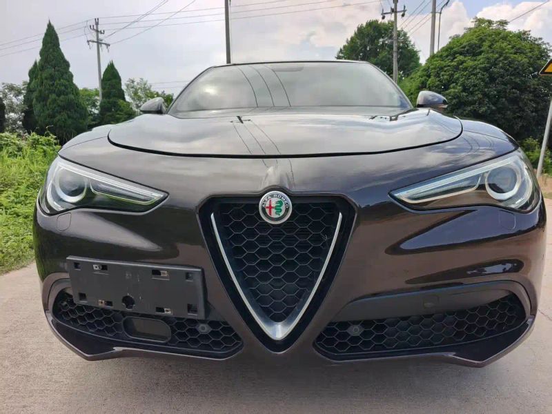 giulia stelvio