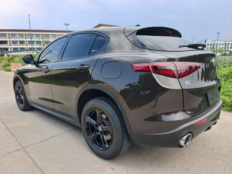 giulia stelvio