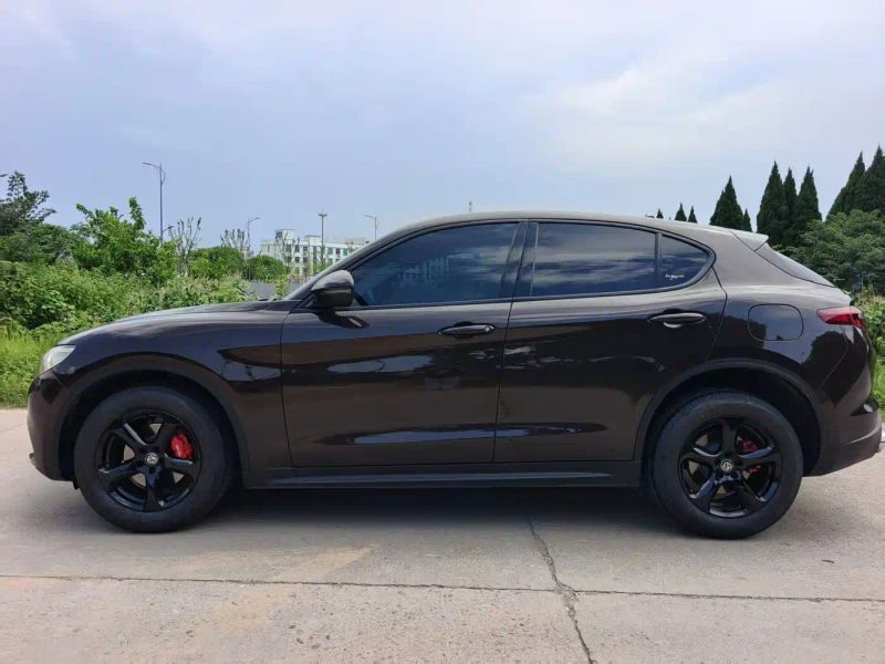 giulia stelvio