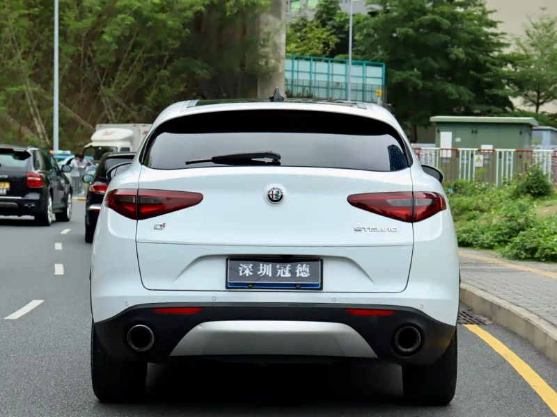 giulia stelvio